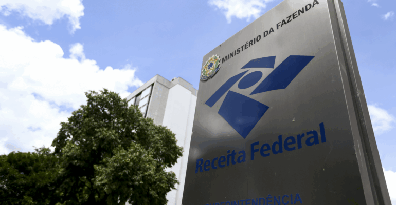 media_coop_filer_public_thumbnails_filer_public_2020_12_09_receita-federal.jpg__5184x3456_subsampling-2